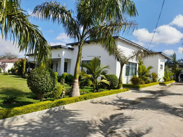 4-bedroom-house-for-sale-in-silverest-big-2