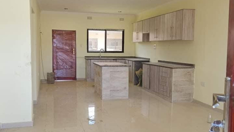 2-bedroom-flat-for-rent-in-makeni-big-4