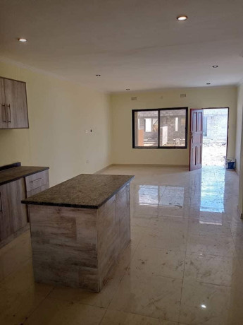 2-bedroom-flat-for-rent-in-makeni-big-5