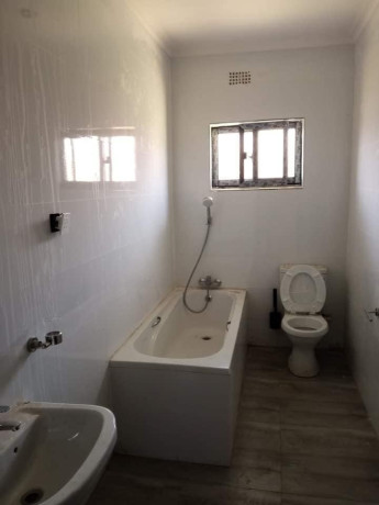 2-bedroom-flat-for-rent-in-makeni-big-1