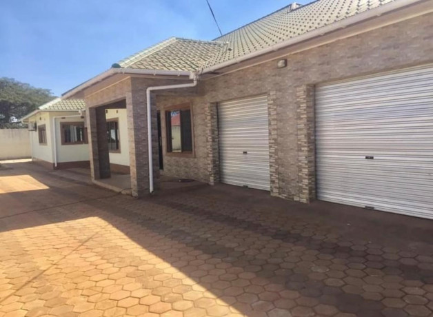 4-bedroom-house-for-rent-in-makeni-big-0