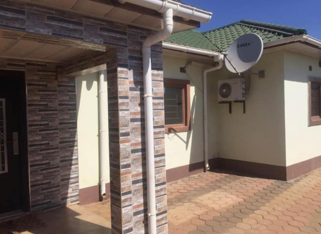 4-bedroom-house-for-rent-in-makeni-big-2