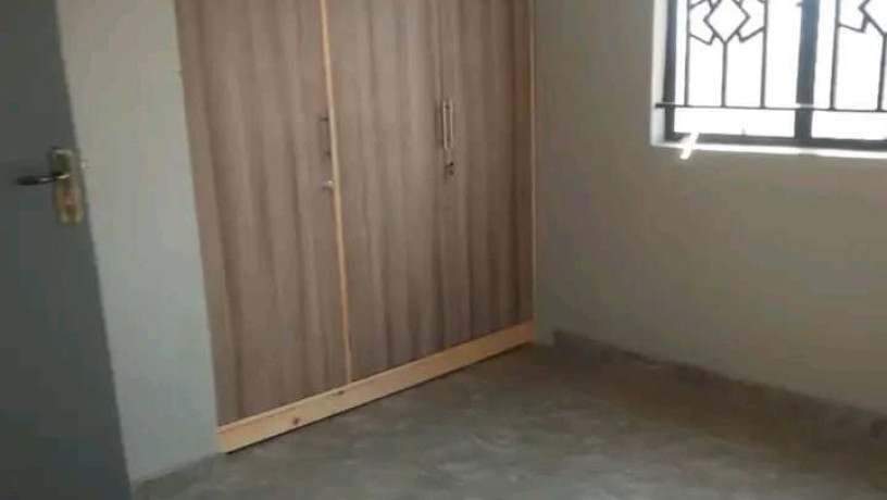 2-bedroom-flat-for-rent-in-makeni-big-4