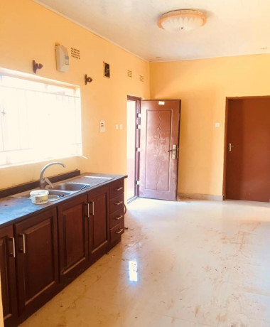 2-bedroom-flat-for-rent-in-makeni-big-1