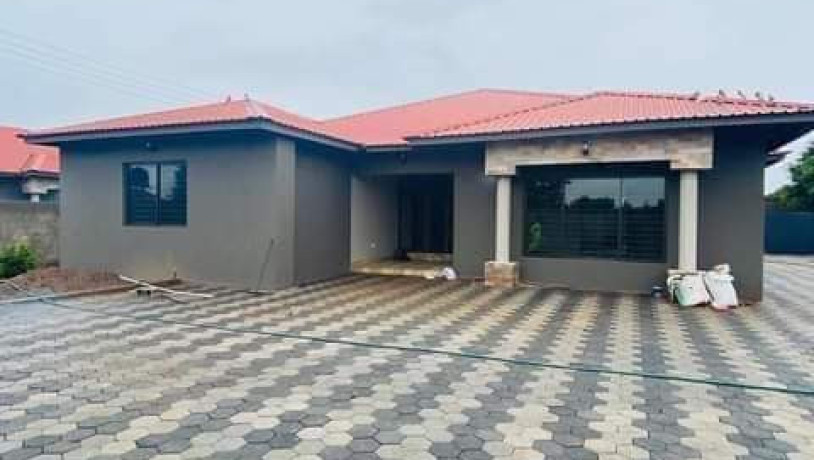 4-bedroom-house-for-sale-in-new-kasama-big-7