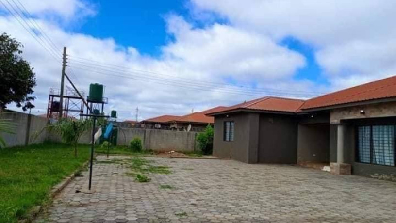 4-bedroom-house-for-sale-in-new-kasama-big-5