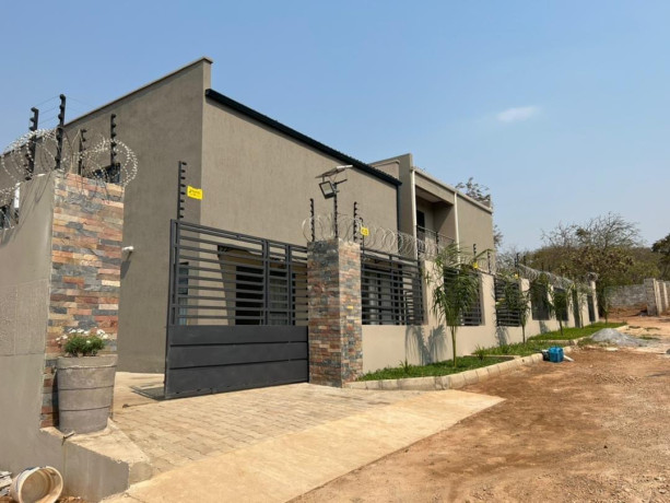 4-bedroom-house-for-sale-in-new-kasama-big-8