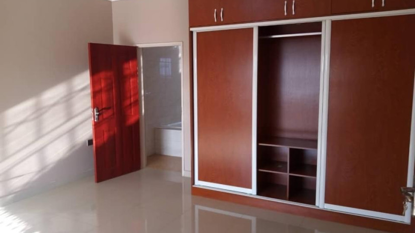 3-bedroom-flat-for-rent-in-chalala-big-2