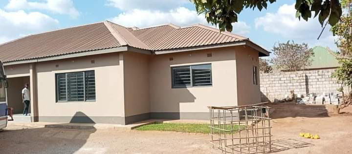 2-bedroom-house-for-rent-in-chalala-big-4