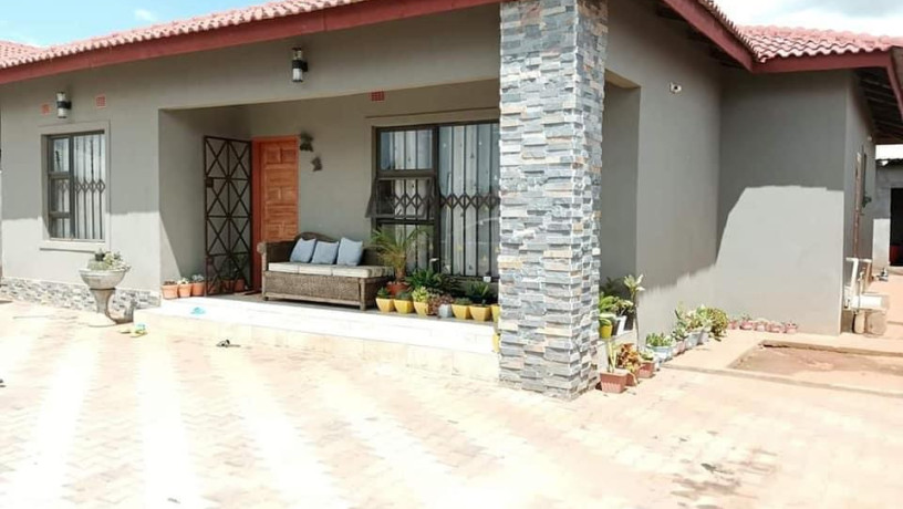 3-bedroom-house-for-sale-in-lilayi-big-0