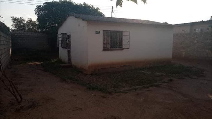 2-bedroom-house-for-sale-in-libala-big-3