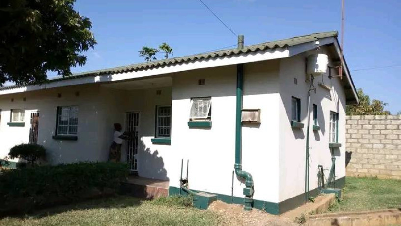 1-bedroom-flat-for-rent-in-makeni-big-5