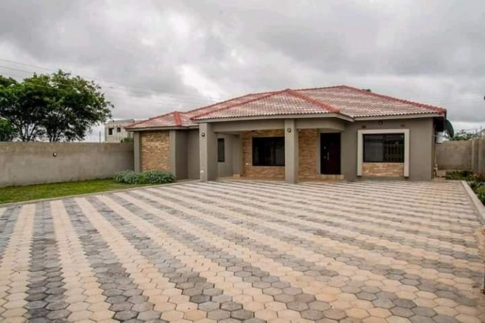 4-bedroom-house-for-sale-in-new-kasama-big-6