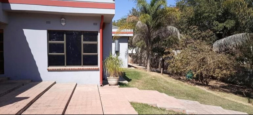 4-bedroom-house-for-sale-in-new-kasama-big-3