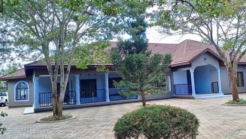 4-bedroom-house-for-sale-in-new-kasama-big-0