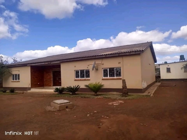 4-bedroom-house-for-sale-in-chalala-big-3