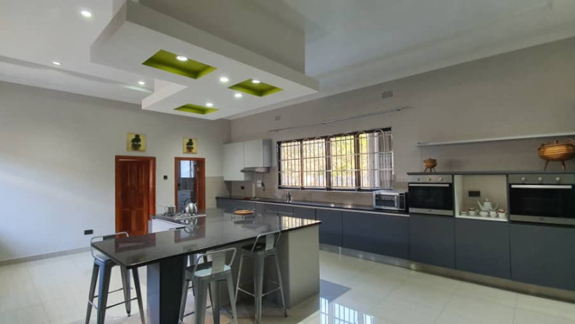 5-bedroom-house-for-sale-in-bonanza-big-5