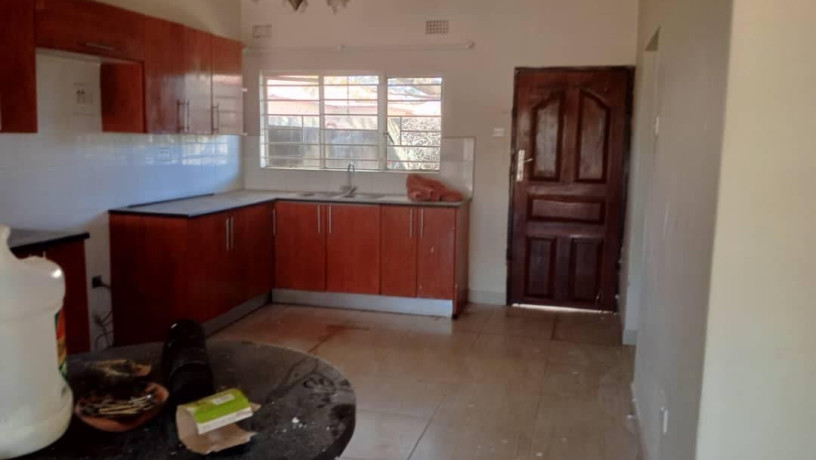 3-bedroom-flat-for-rent-in-chalala-big-3