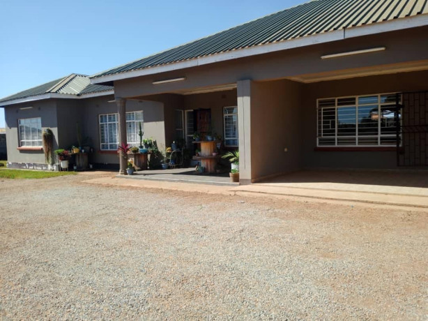 3-bedroom-flat-for-rent-in-chalala-big-0