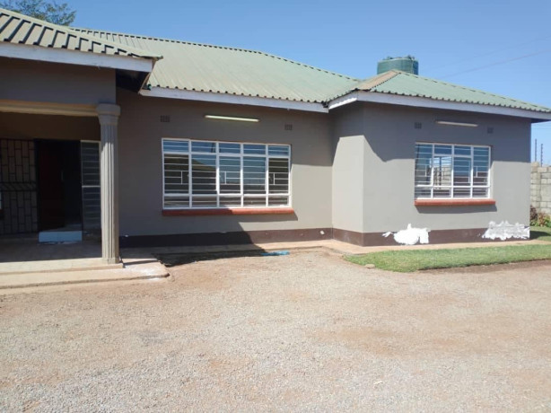 3-bedroom-flat-for-rent-in-chalala-big-7
