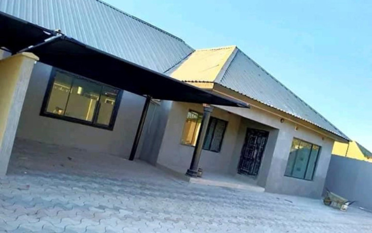 3-bedroom-flat-for-rent-in-chalala-big-0