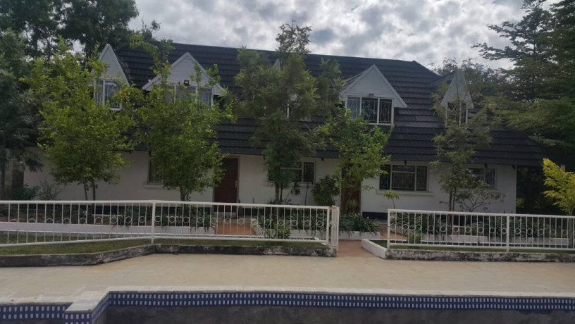 4-bedroom-house-for-rent-in-airport-livingstone-big-0