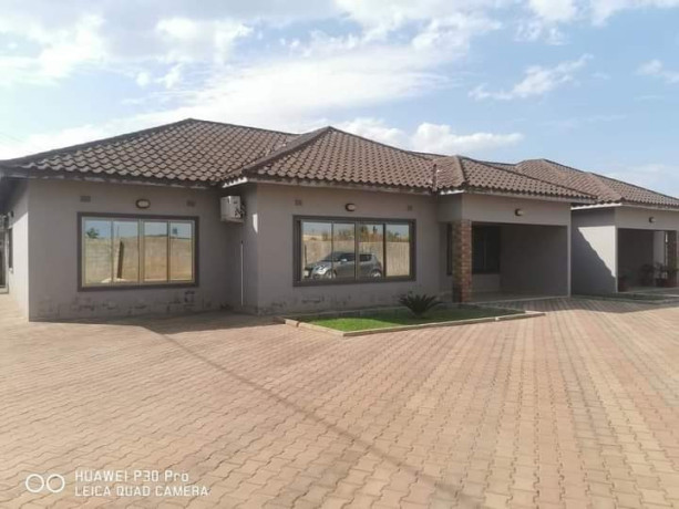 2x3-bedroom-flats-for-sale-in-chalala-big-0