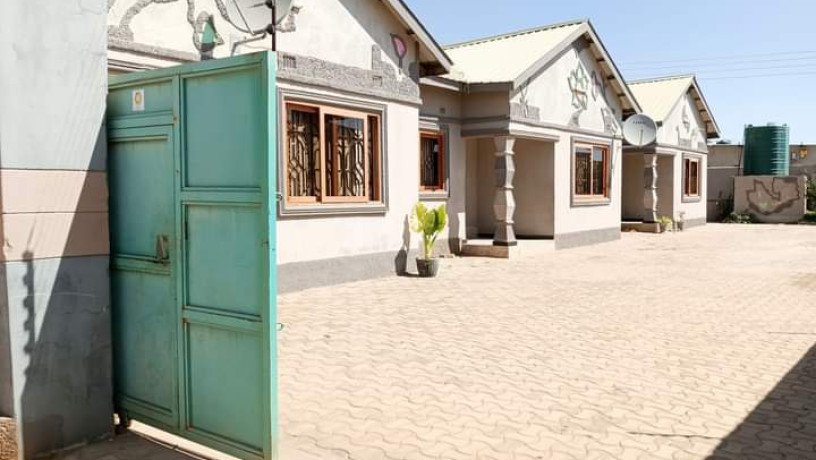 32-bedroom-flats-for-sale-in-chalala-big-8