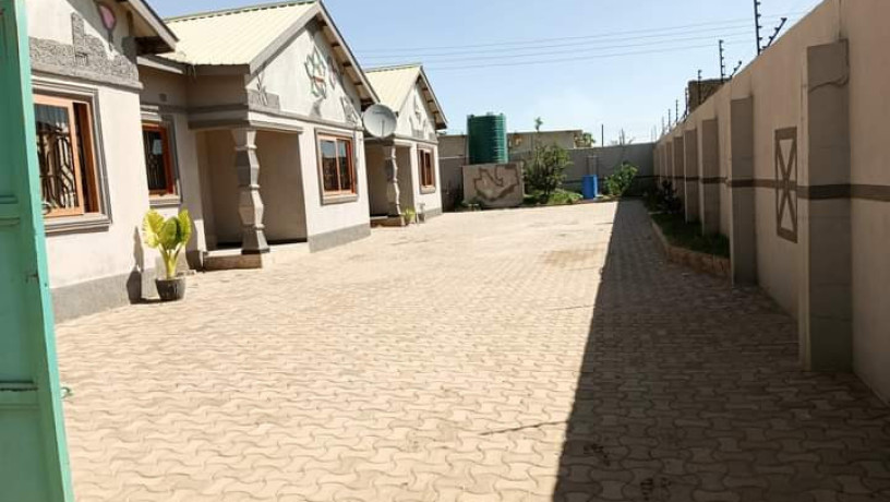 32-bedroom-flats-for-sale-in-chalala-big-5