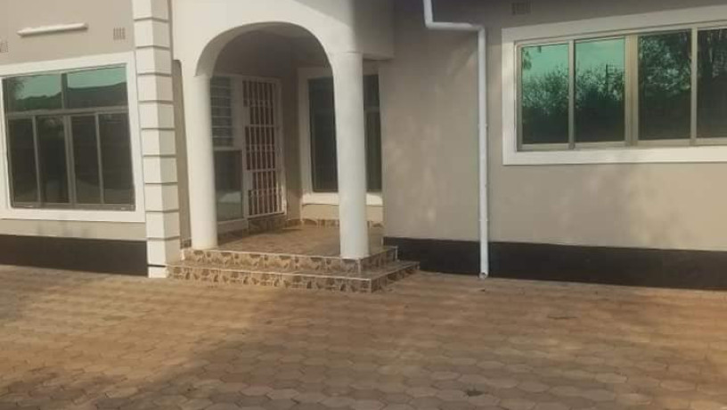 4-bedroom-standalone-house-for-rent-in-meanwood-ibex-big-2