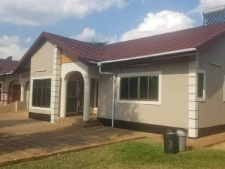4-bedroom-standalone-house-for-rent-in-meanwood-ibex