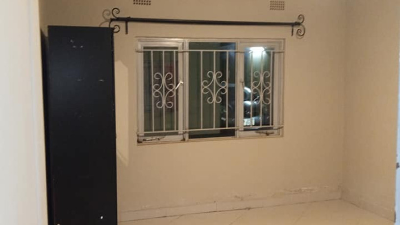 2-bedroom-flat-for-rent-in-chalala-big-6