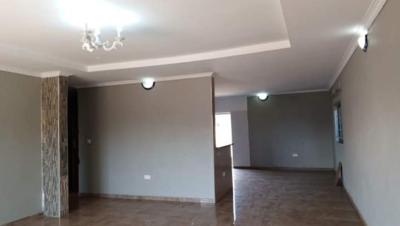 3-bedroom-flat-for-rent-in-chalala-big-7