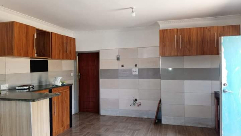 3-bedroom-flat-for-rent-in-chalala-big-4