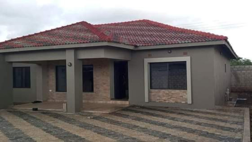 4-bedroom-house-for-sale-in-new-kasama-big-6