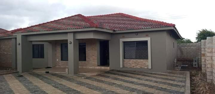 4-bedroom-house-for-sale-in-new-kasama-big-6
