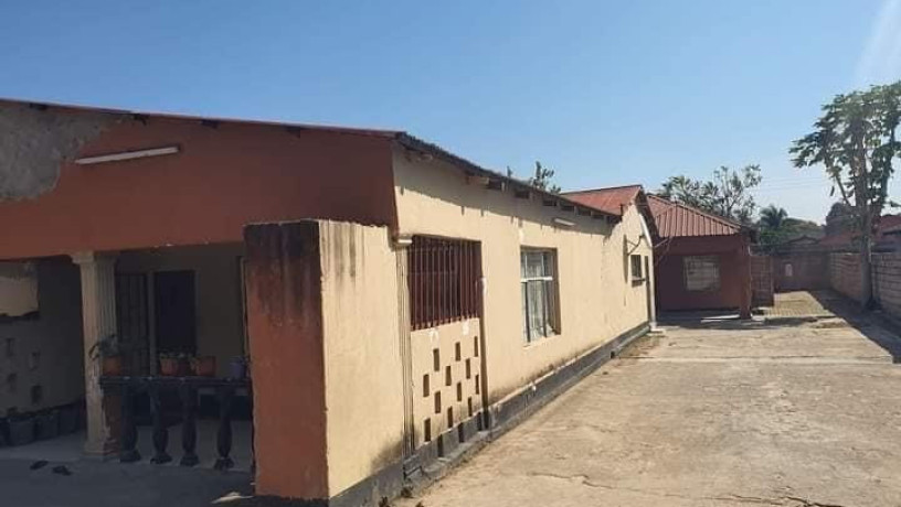 spacious-2-bedroom-houses-for-sale-in-civic-centre-big-0