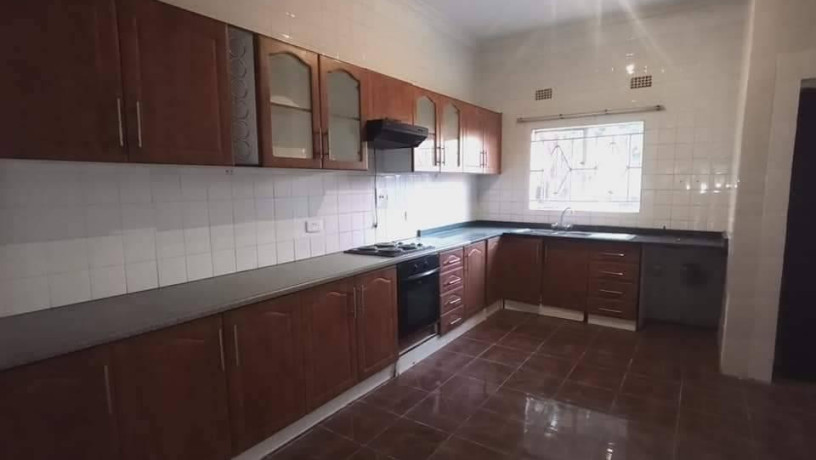 3-bedroom-apartment-for-rent-in-rhodes-park-big-4