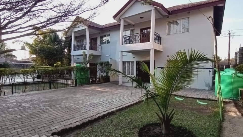 3-bedroom-apartment-for-rent-in-rhodes-park-big-0