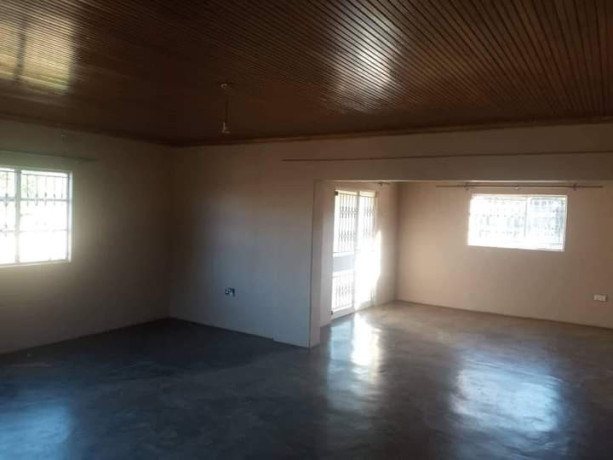 5-bedroom-flat-for-sale-in-chalala-big-7
