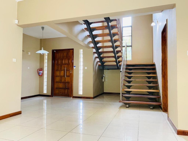 3-bedroom-townhouse-for-rent-in-sunningdale-big-4