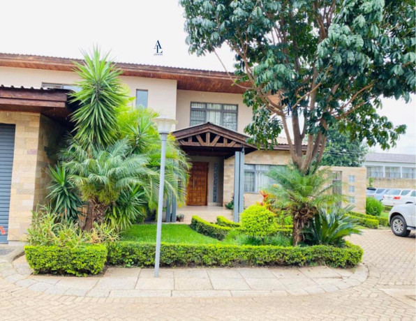 3-bedroom-townhouse-for-rent-in-sunningdale-big-3