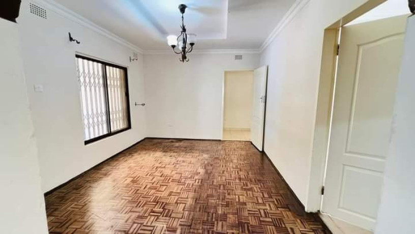 3-bedroom-flat-for-rent-in-mashalands-big-8