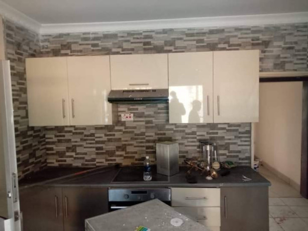3-bedroom-house-for-rent-in-roma-big-2