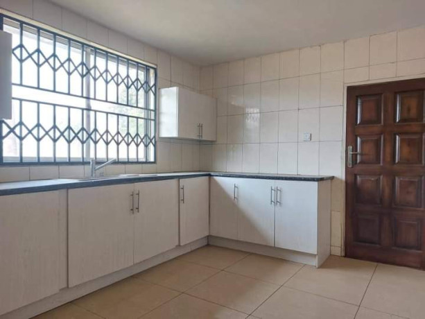 3-bedroom-house-for-rent-in-roma-big-2
