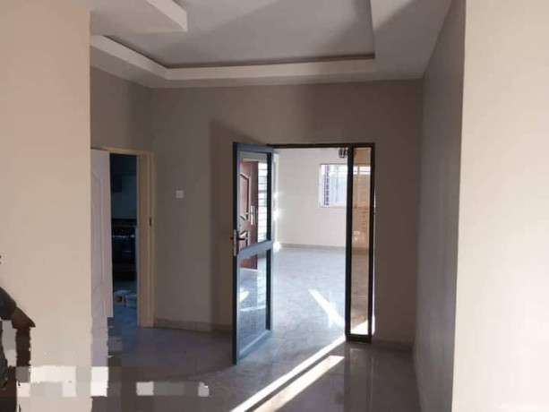 3-bedroom-flat-for-sale-in-chalala-big-6