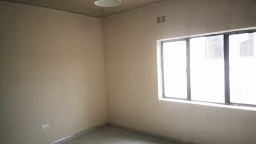 2-bedroom-flat-for-rent-in-chalala-big-5