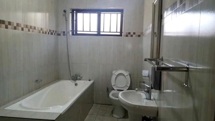 3-bedroom-flat-for-rent-in-chalala-big-3