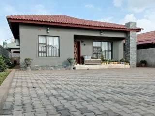 3 Bedroom House For Sale in Chalala