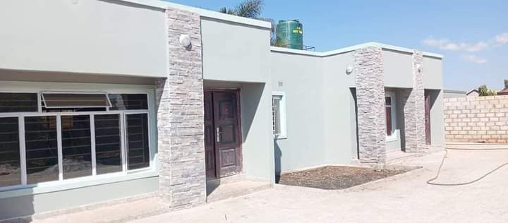 2-bedroom-flat-for-rent-in-chalala-big-8